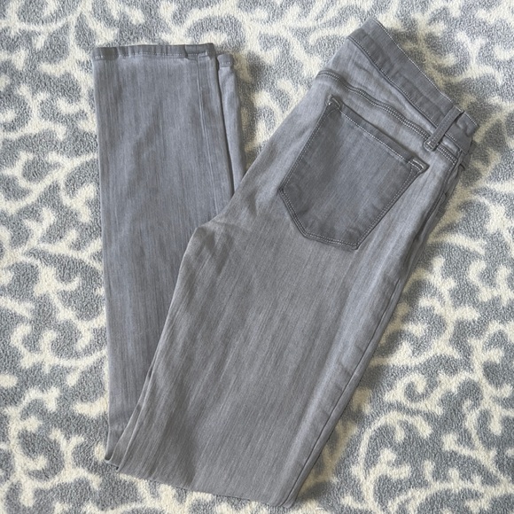 🤍JBrand Like New🤍 PRISTINE grey skinny stretch jeans. Size 29. - Picture 2 of 7
